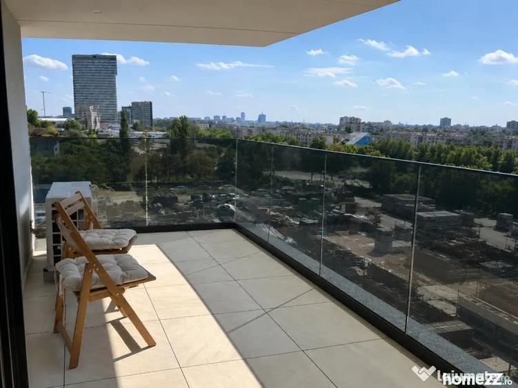 Apartament cu 3 camere semidecomandat în Aviației