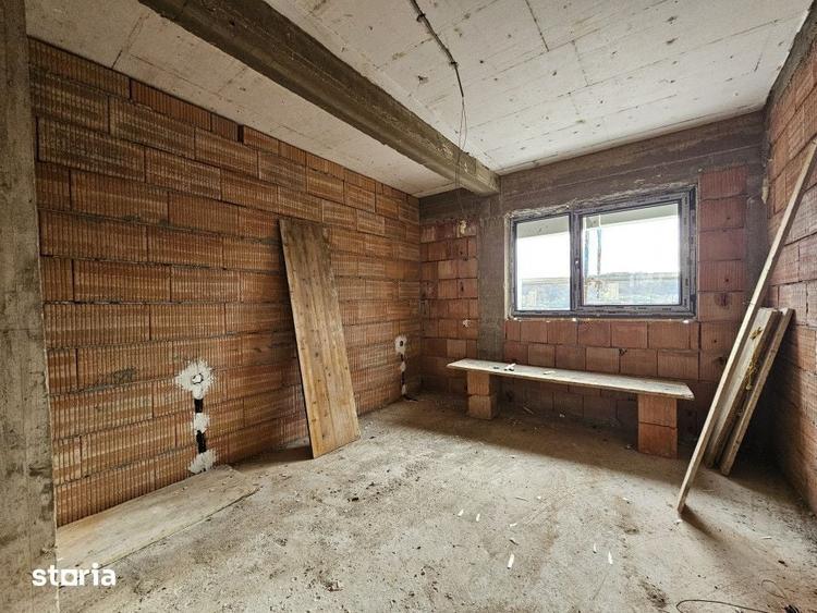 Casă cu 4 camere cu Teren 300 Mp în Dâmbul Rotund