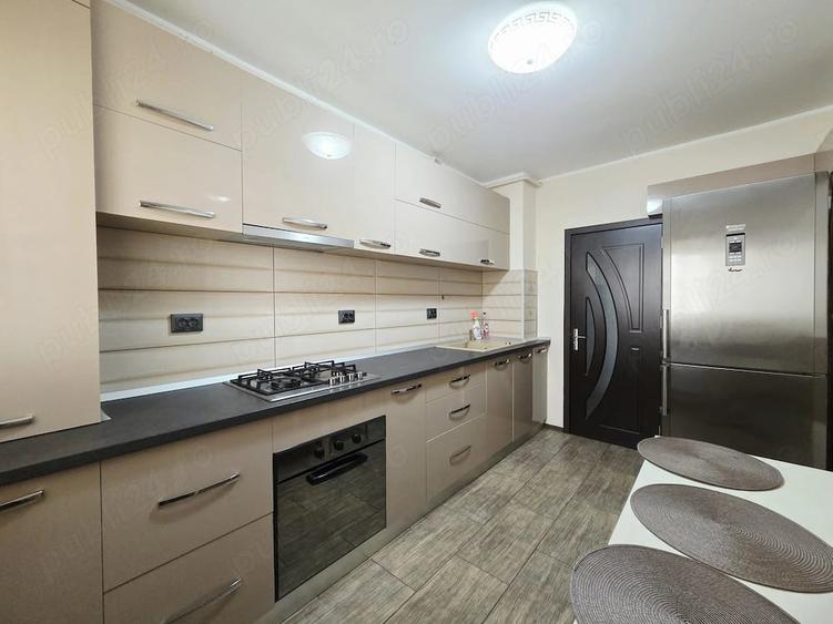 Apartament cu 2 camere decomandat în Micro 20