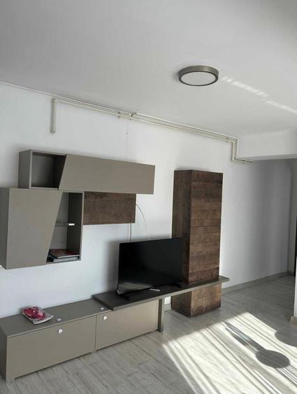 Apartament cu 2 camere semidecomandat în Tomis Nord