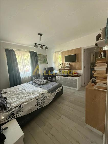 Casă cu 4 camere cu Teren 578 Mp în Central