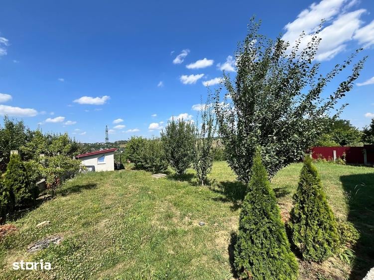 Casă cu 6 camere cu Teren 2200 Mp în Central