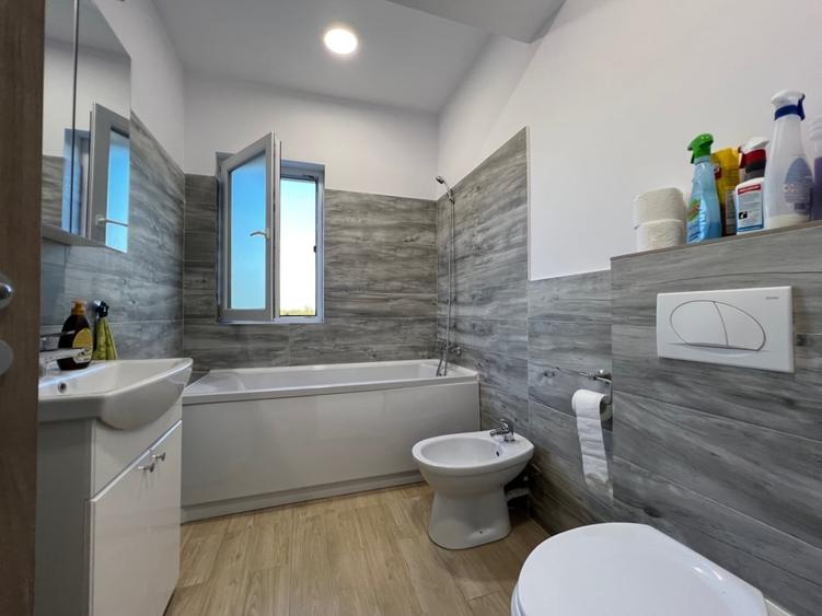 Apartament cu 2 camere decomandat, mobilat în Ciarda Roșie