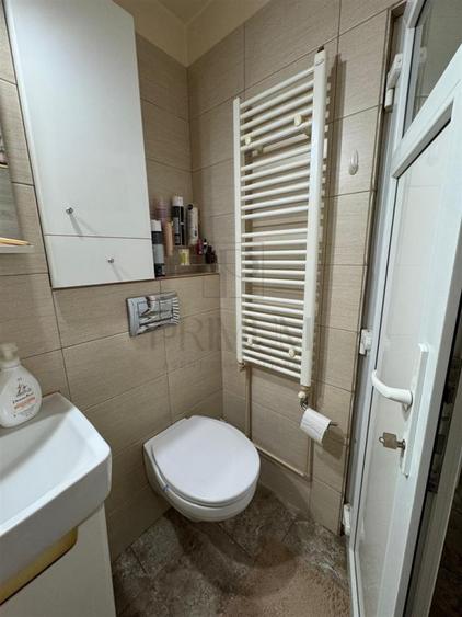 Apartament cu 3 camere decomandat, mobilat în Lipovei — fotografia 3