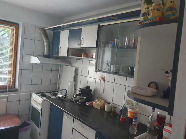 Apartament cu 3 camere decomandat, mobilat în 9 Mai