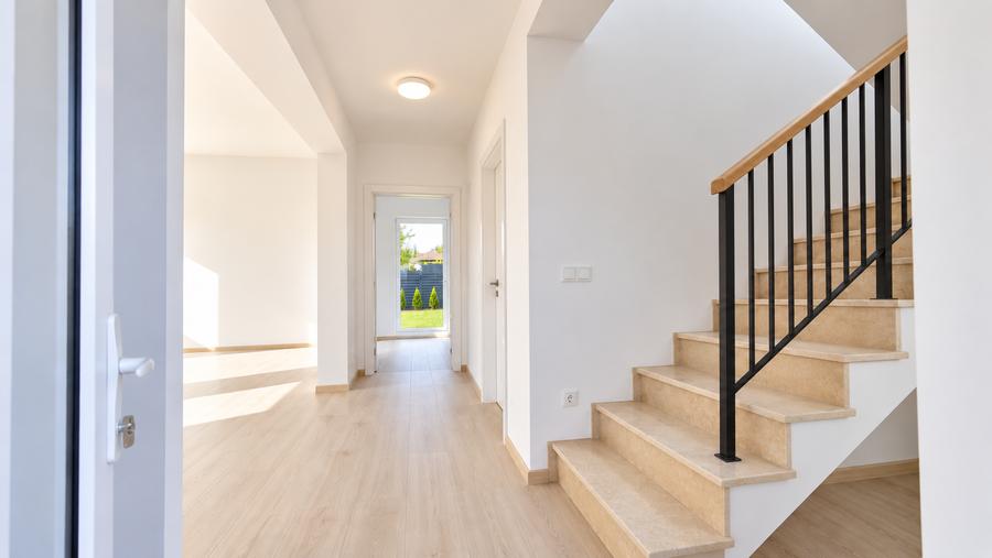 Casă individuală cu 4 camere cu Teren 400 Mp în Miroslava