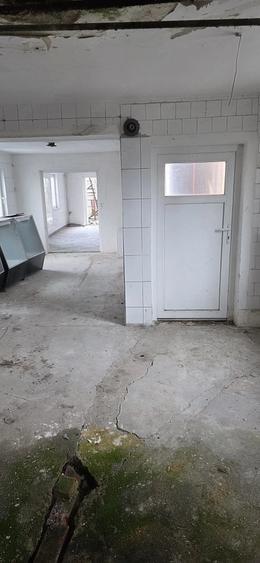 Casă cu 3 camere cu Teren 351 Mp în Exterior Vest