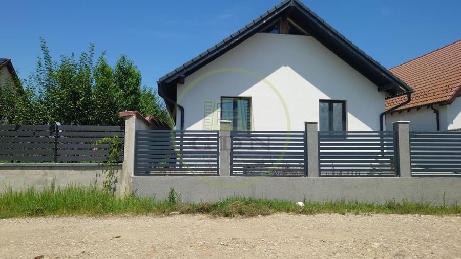 Casă individuală cu 4 camere cu Teren 500 Mp în Șura Mică