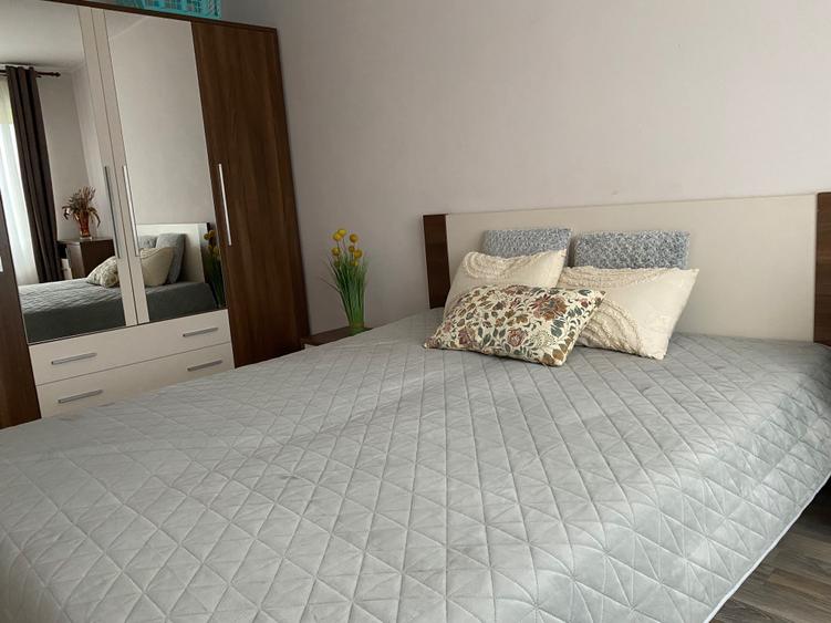 Apartament cu 2 camere decomandat în Între Lacuri