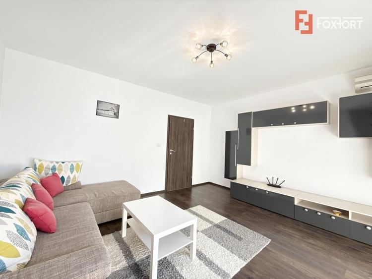 Apartament cu 2 camere decomandat, mobilat în Torontalului