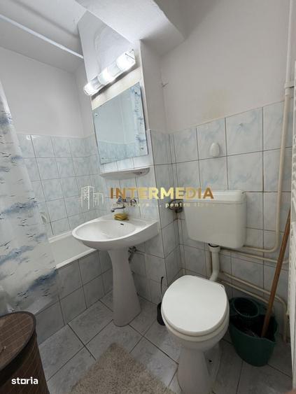 OKAZIE ! Garsoniera Spatioasa Mobilata Utilata CETATE M-uri Bulevard - 8