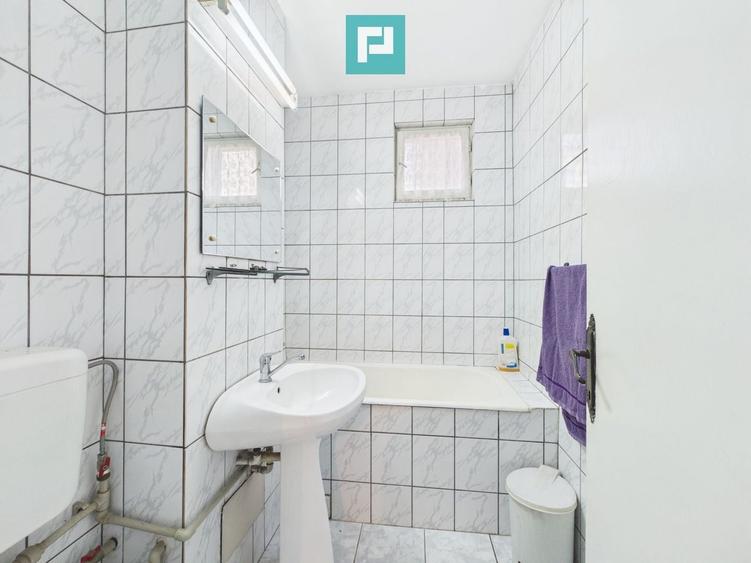 Apartament cu 3 camere decomandat în Rogerius