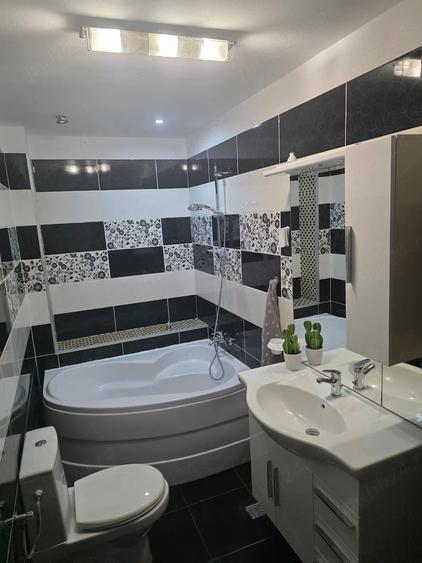 Apartament cu 3 camere decomandat în Giroc