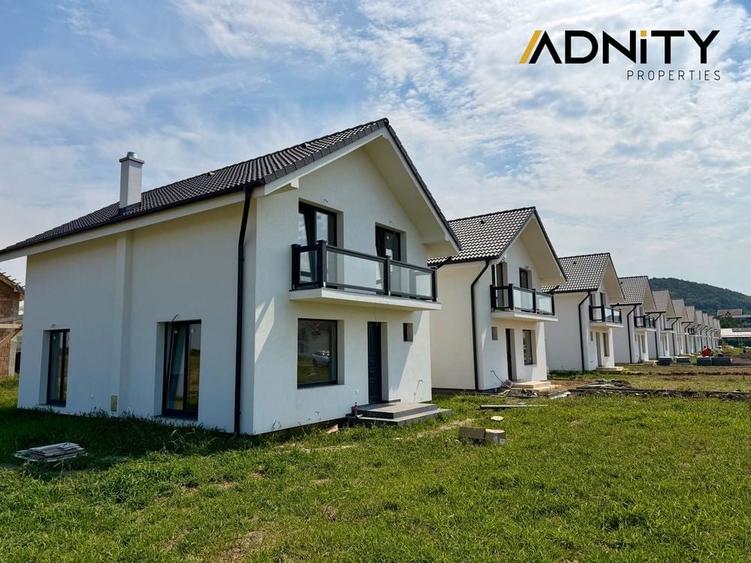 Casă cu 4 camere în Sângeorgiu de Mureș