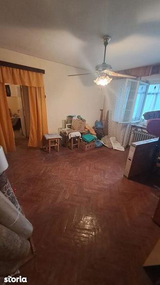 Apartament cu 2 camere semidecomandat în Depozitelor