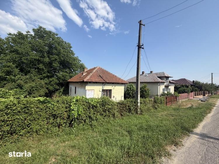 Teren de 1032 mp, în Micești
