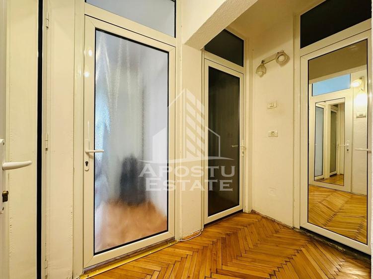 Apartament cu 3 camere decomandat în Podgoria
