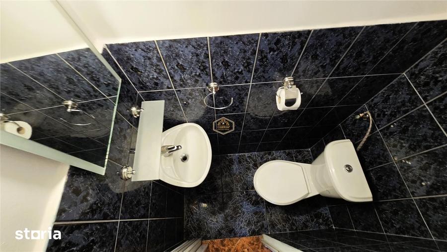 Casă cu 5 camere cu Teren 295 Mp în Central