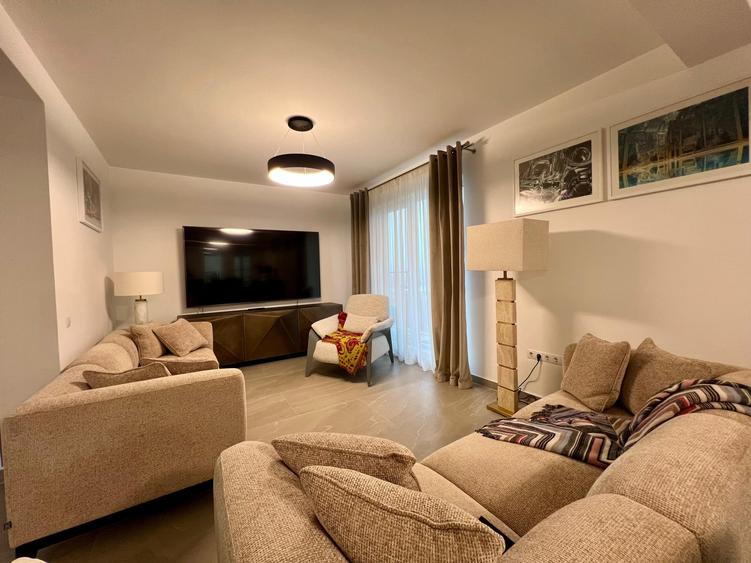 Duplex cu 4 camere cu Canalizare în Dezmir