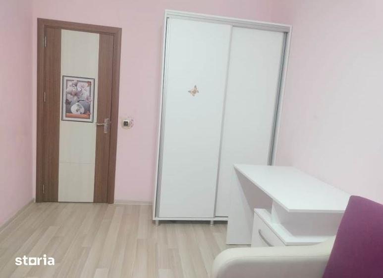Apartament cu 3 camere decomandat, mobilat în Tractorul