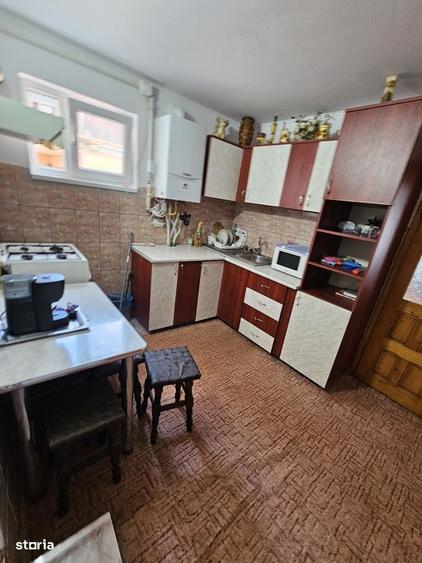 Apartament cu 3 camere decomandat în Universității