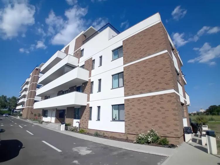 Apartament cu 3 camere decomandat în Sisești — fotografia 3