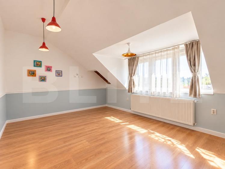Apartament cu 4 camere semidecomandat, mobilat în Andrei Mureșanu