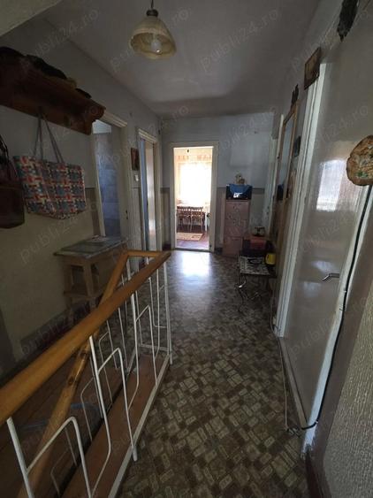 Casă cu 6 camere cu Teren 400 Mp în Babadag