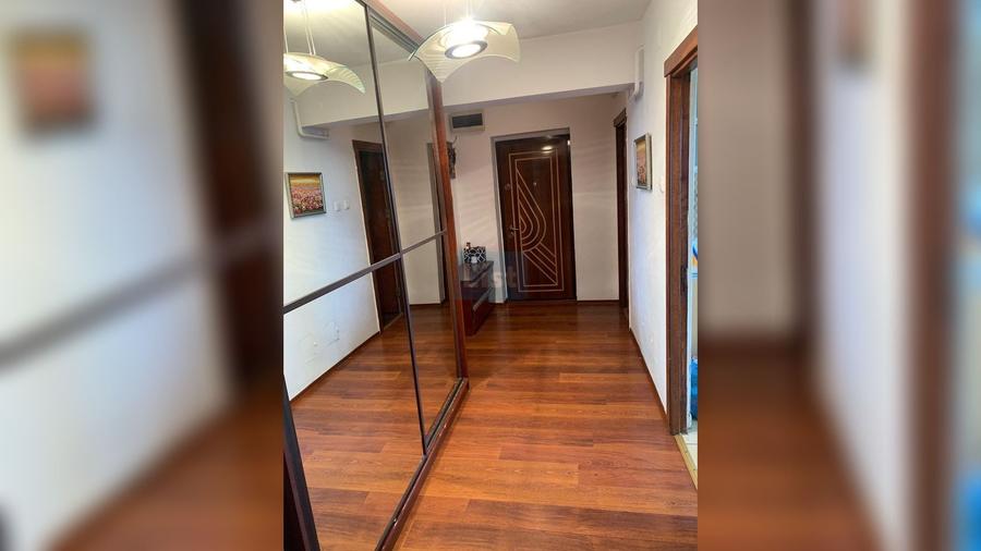 Apartament cu 3 camere decomandat în Faleză