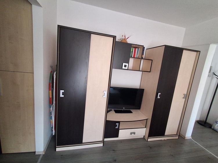 Apartament cu 2 camere semidecomandat în Păulești