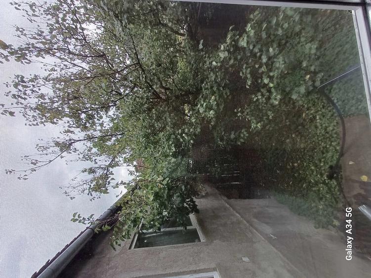 Casă cu 4 camere cu Teren 480 Mp în Central