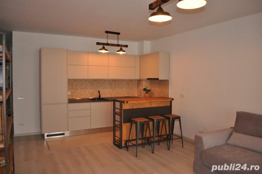 Apartament cu 3 camere decomandat, mobilat în Cantemir