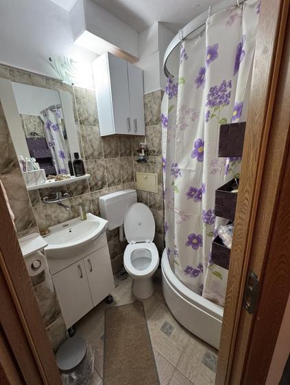 Apartament cu 2 camere semidecomandat, mobilat în Nord