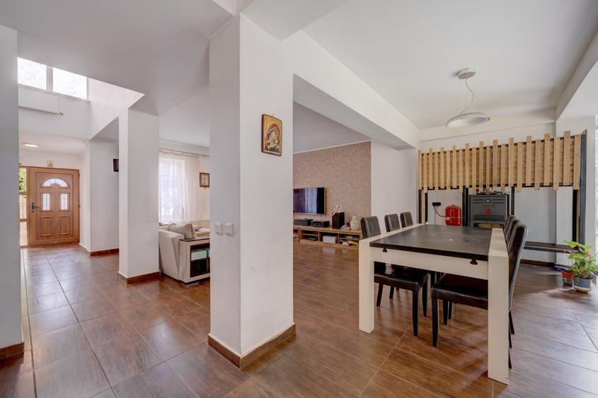 Casă individuală cu 5 camere cu Garaj în Snagov