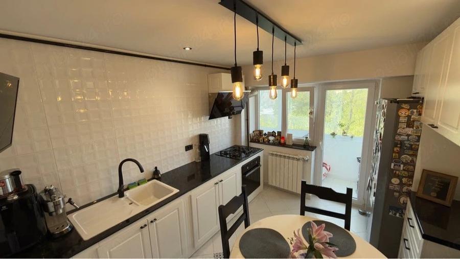 Apartament cu 4 camere decomandat în Bahne