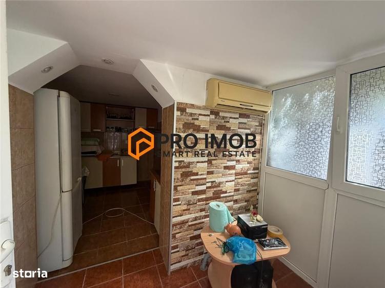 Casă cu 3 camere decomandat în Băceni