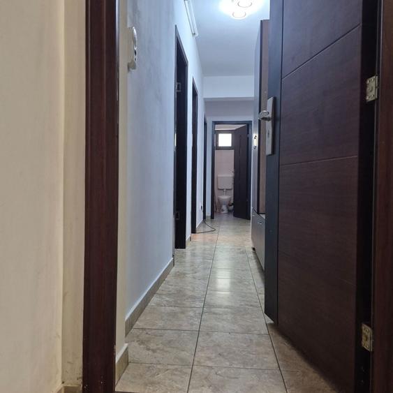 Apartament cu 2 camere decomandat în Berceni