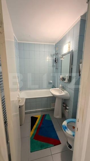 Apartament 2 camere, semidecomandat, 55 mp, zona Regiment 11 Siret - 7