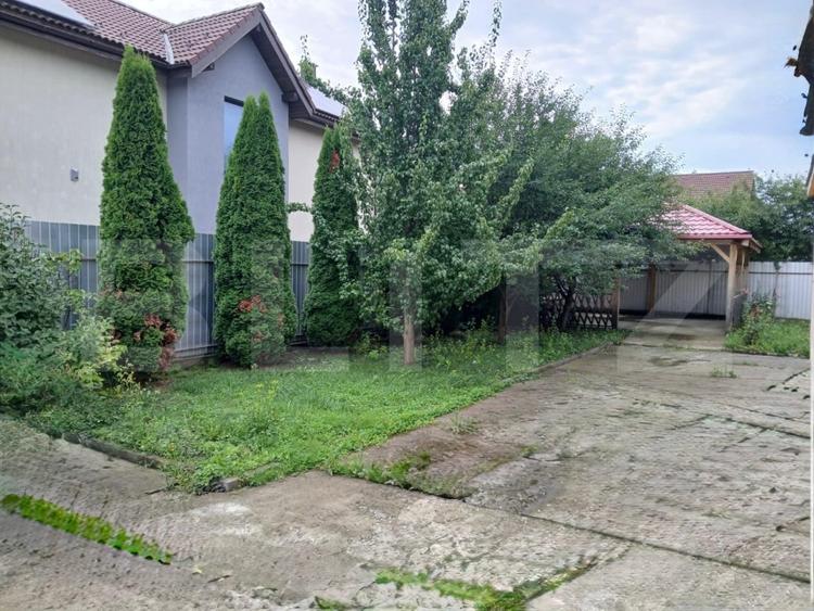 Casă individuală cu 5 camere cu Canalizare în Sânpetru