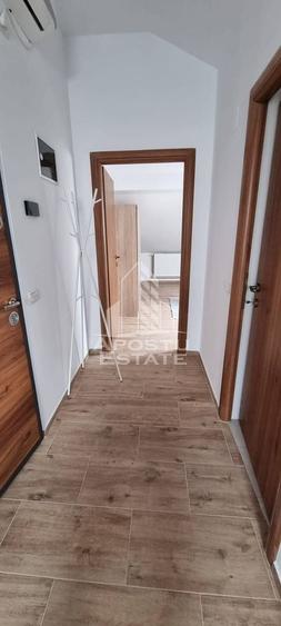 Apartament cu 2 camere semidecomandat, mobilat în Ghiroda