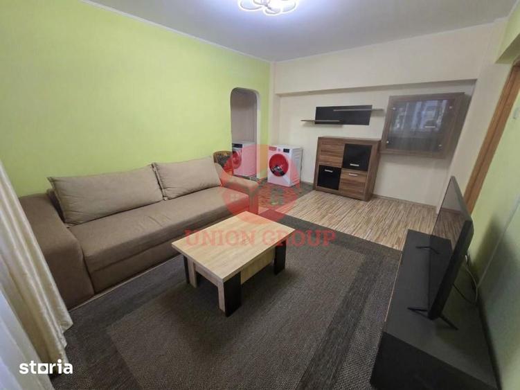 Apartament cu 3 camere semidecomandat în Inel II