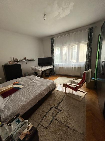 Casă cu 4 camere cu Teren 160 Mp în Armeneasca