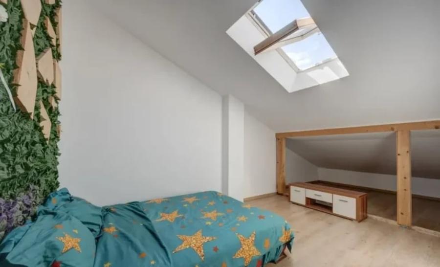 Apartament cu 3 camere semidecomandat în Bragadiru