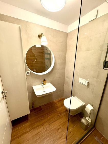 Casă cu 5 camere cu Piscina în Pipera