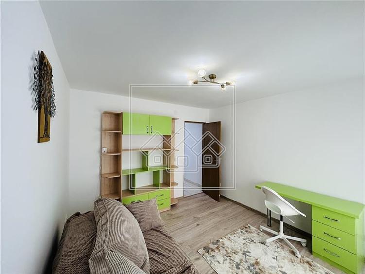 Apartament cu 2 camere decomandat în Hipodrom 1