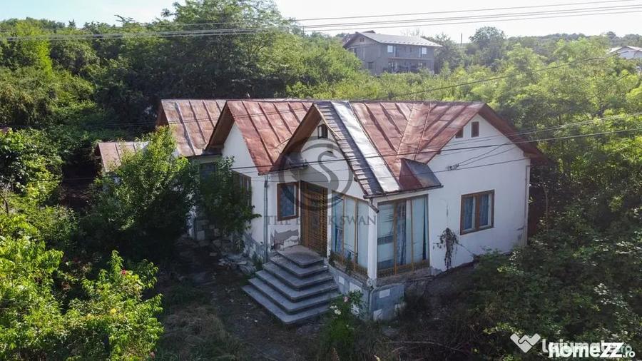 Casă cu 5 camere cu Teren 2407 Mp în Găgeni