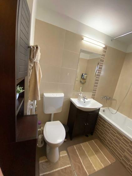 Apartament cu 4 camere decomandat în Exterior Vest