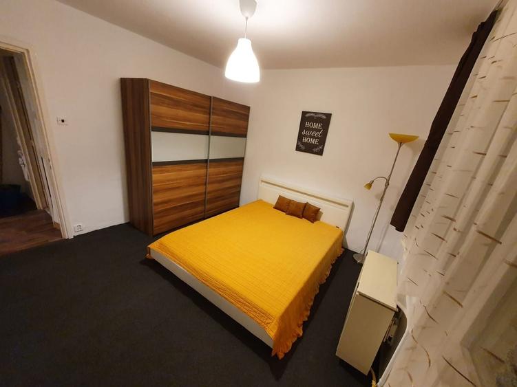 Apartament cu 3 camere decomandat în Central
