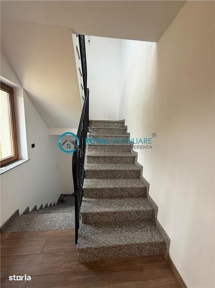 Casă cu 5 camere cu Teren 3700 Mp în Boldești