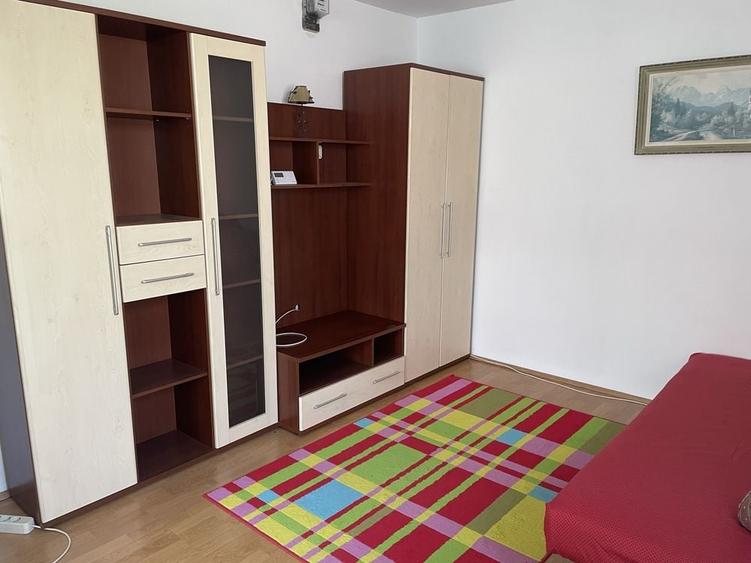 Garsonieră decomandată în Exterior Vest